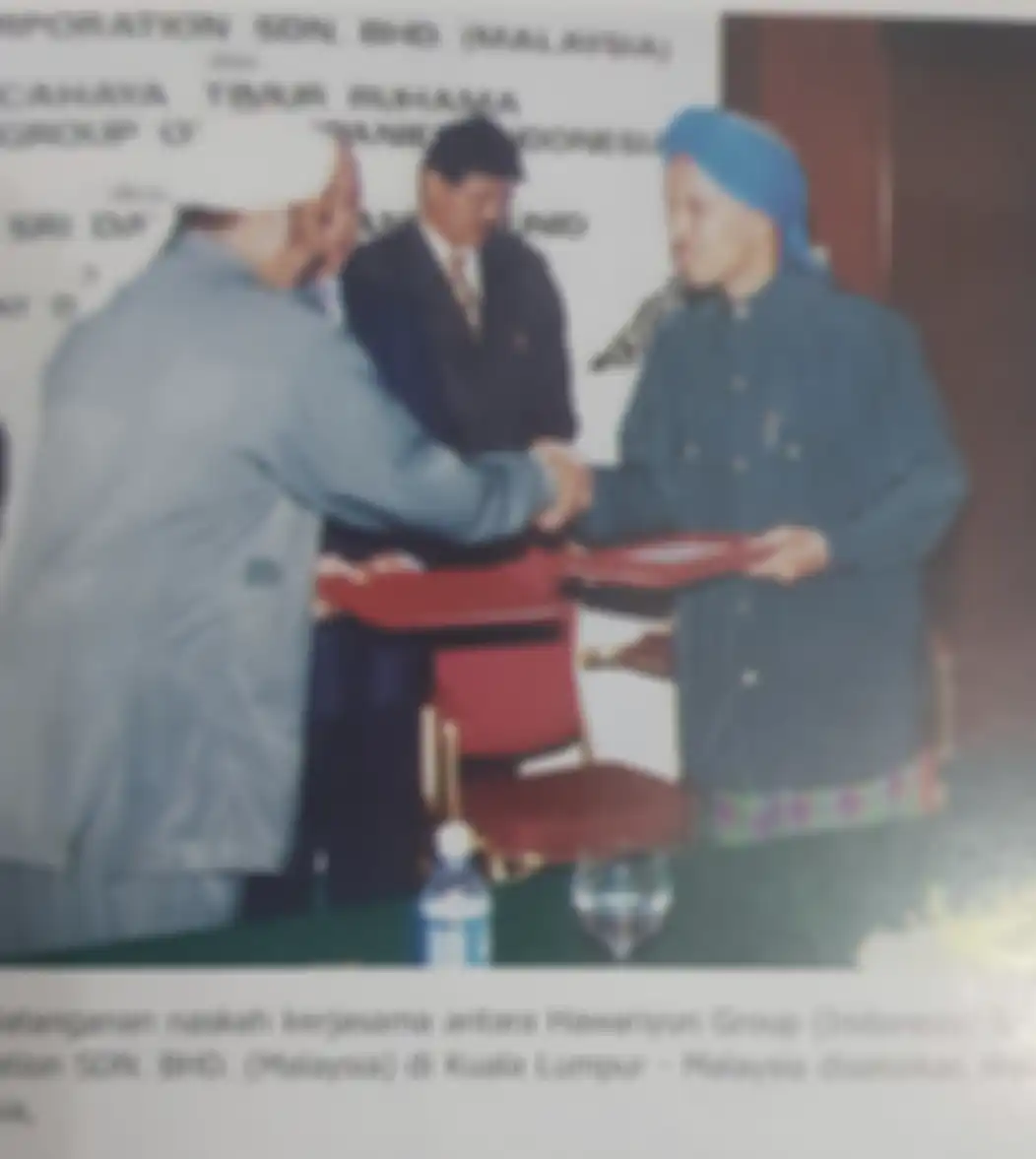 Ayah Atta Halilintar dikabarkan pernah bergabung dengan organisasi terlarang Darul Arqam. Ini foto buktinya. 