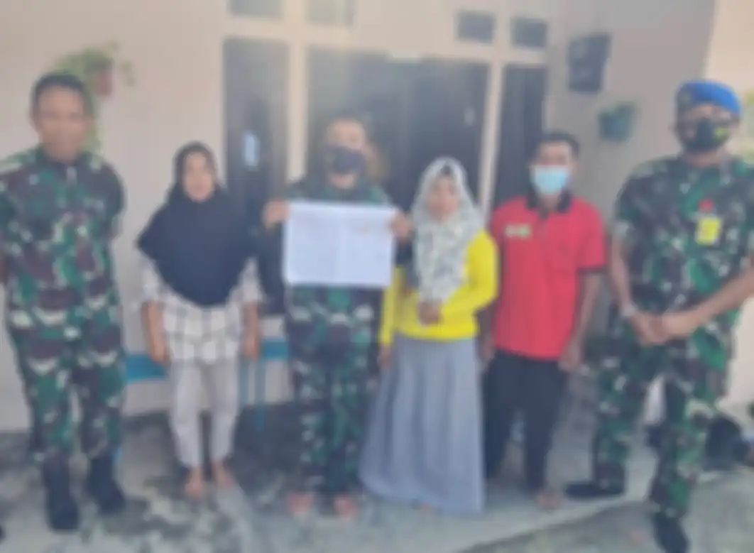 Anggota TNI AU Koptu Mesman telah diperiksa Pomau dan Intel Lanud Roesmin Nurjadin, Riau, terkait kasus pengusiran ibu mertua. 