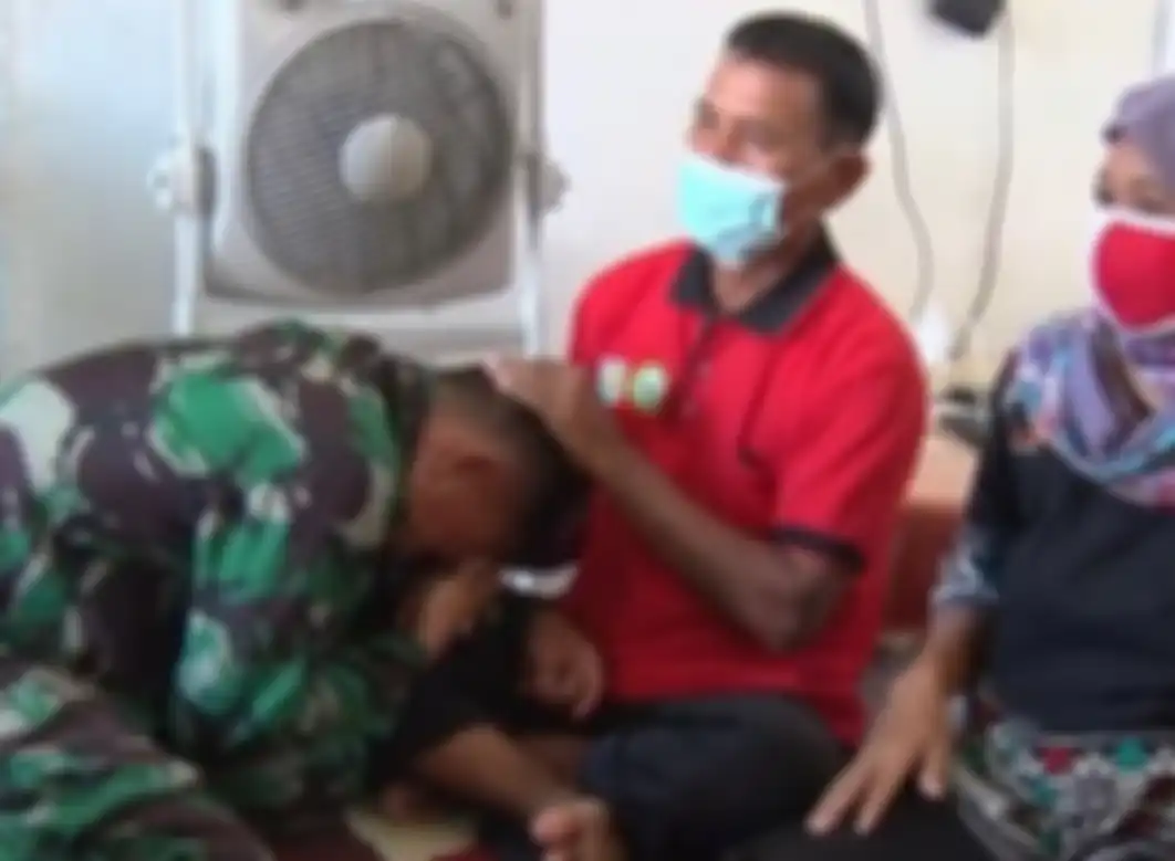Anggota TNI AU Koptu Mesman telah diperiksa Pomau dan Intel Lanud Roesmin Nurjadin, Riau, terkait kasus pengusiran ibu mertua. 