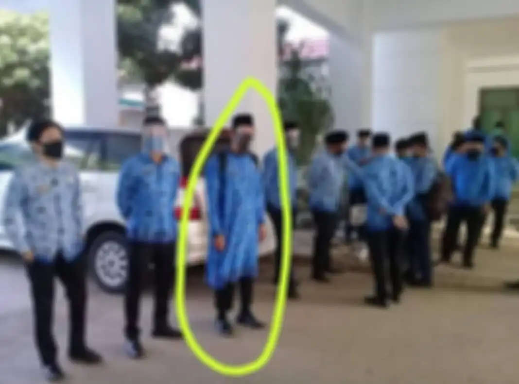 Viral Foto PNS yang Gunakan Baju Korpri Tak Lazim, Budiman Sujatmiko Angkat Bicara: Segitunya Menolak Jadi Indonesia, Pokoknya Sebisa Mungkin Harus “Islam”?