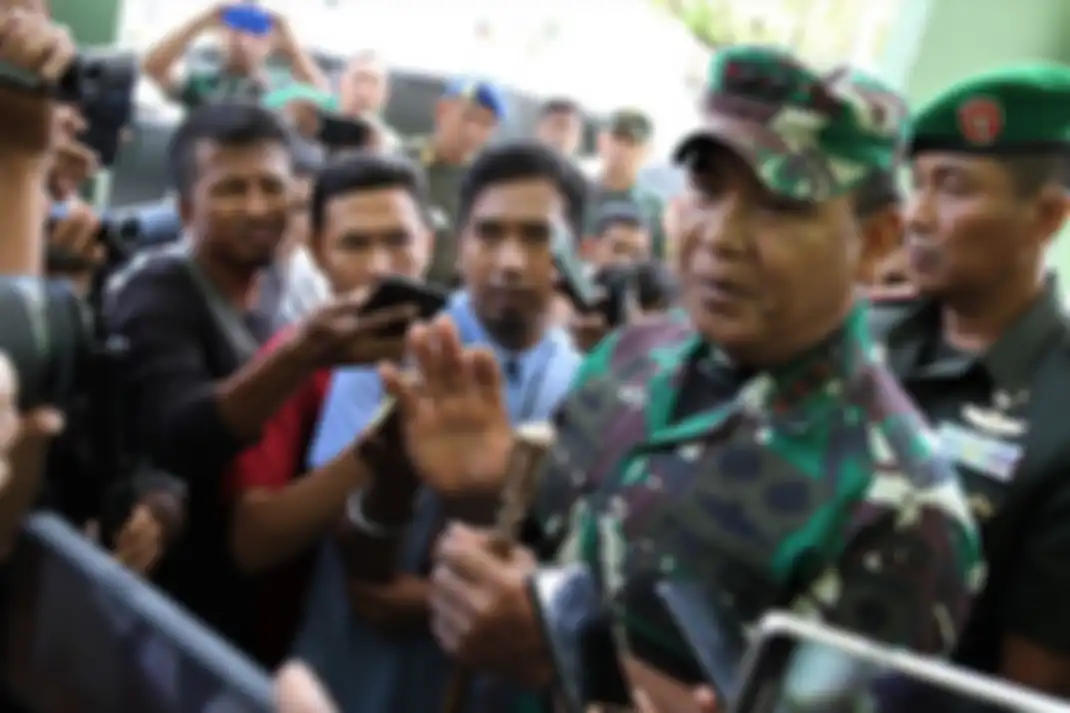 Panglima Komando Daerah Militer (Kodam) XIV Hassanuddin Mayjen TNI Suwarahadi berjumpa dengan awak media di sela seremoni serah terima jabatan Komandan Distrik Militer 1417 Kendari, Sulawesi Tenggara