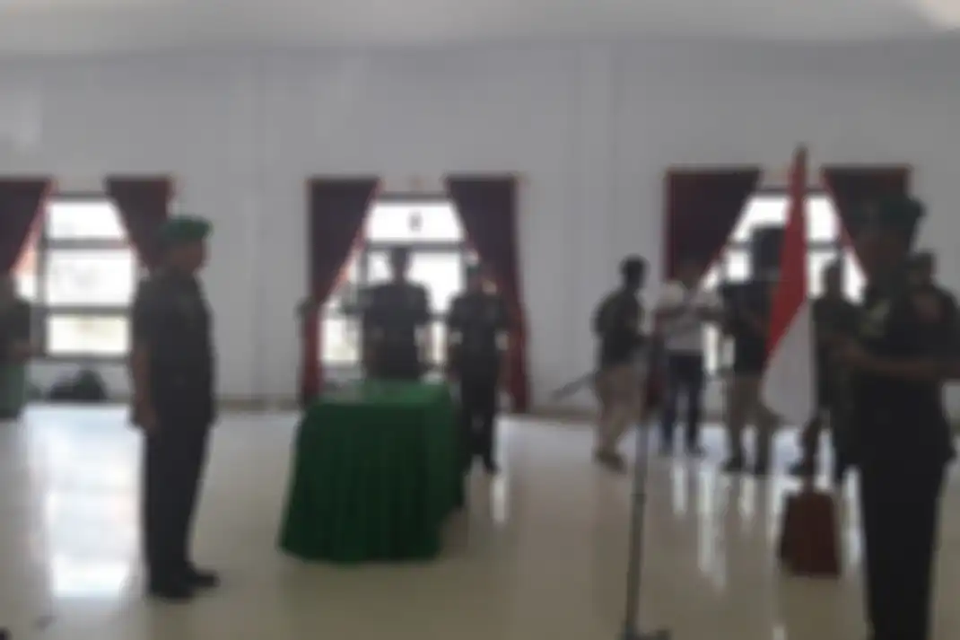 Jabatan Komandan Distrik Militer 1417 Kendari, Sulawesi Tenggara, diserah terimakan dari Kolonel Kaveleri Hendi Suhendi kepada Kolonel Infantri Alamsyah. 