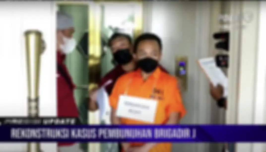 Bharada E disebut sempat marah seniornya ngeles begini. Hasil lie detector Bripka Ricky jujur. Foto adegan rekonstruksi disinggung.