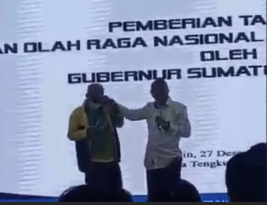 Gubernur Edy Jewer dan Usir Pelatih Biliar Saat Penyerahan Bonus Atlet