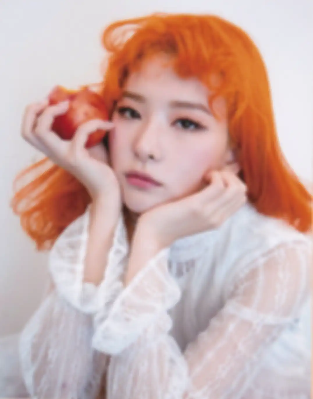 Seulgi Red Velvet curly fringe bangs