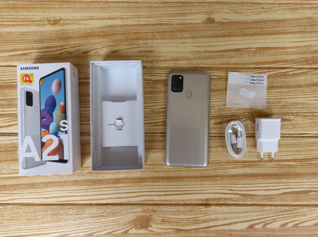 Isi box Samsung Galaxy A21s.