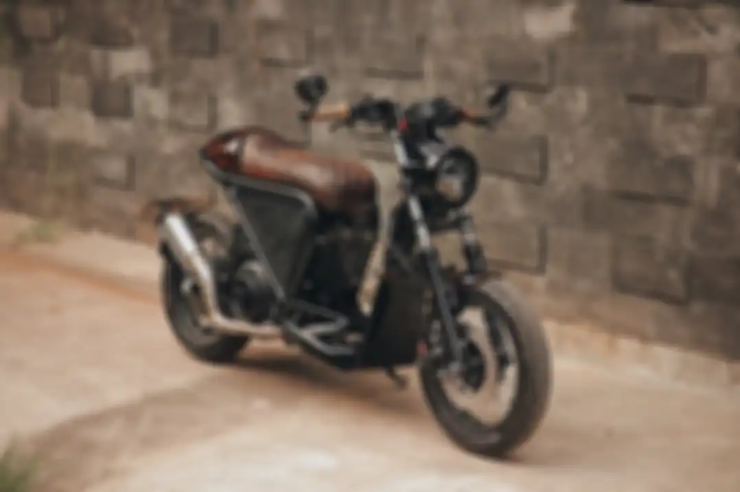 Yamaha Mio garapan Batakastem Workshop. Ternyata motor matic bisa jadi basis motor custom!