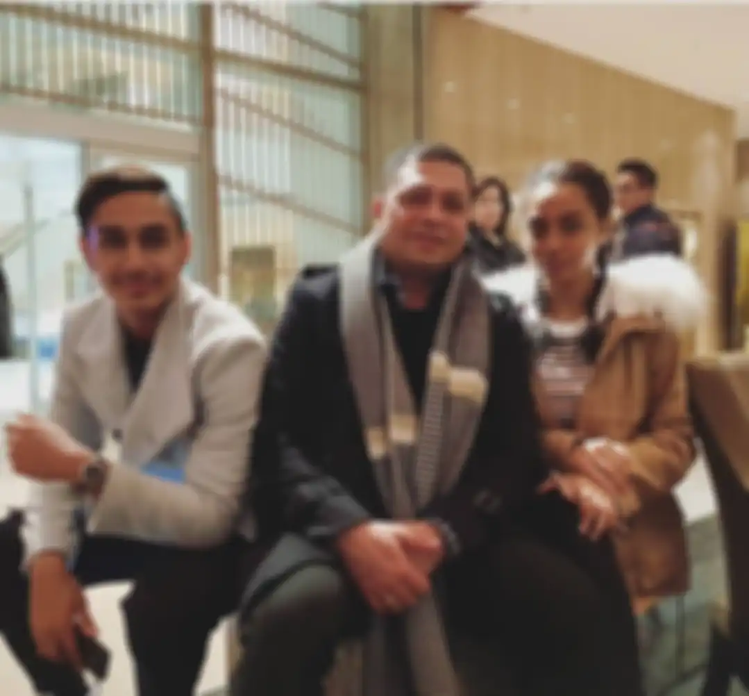 Dillah Daesslow  bersama ayah dan adiknya