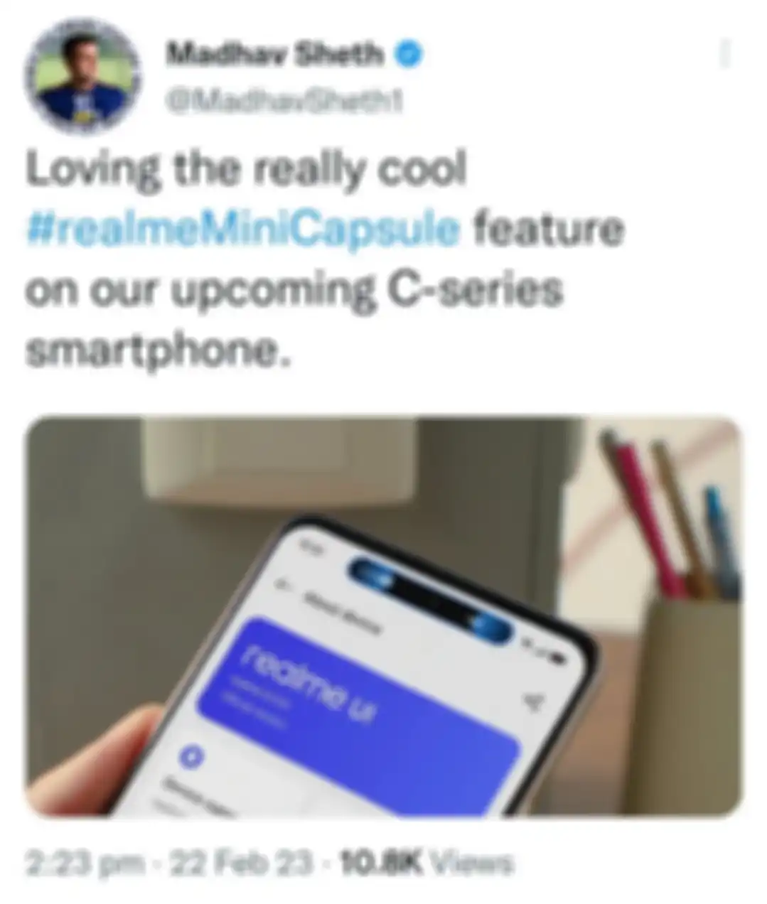 Unggahan Vice President Realme Madhav Sheth tentang Realme Mini Capsule yang mirip Dynamic Island iPhone 14 Pro. 