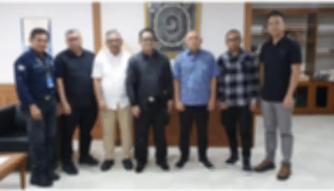 Asep Hendro beserta pewakilan anggota AKSI lainnya dan perwakilan anggota Ikatan Motor Indonesia (IMI) menemui Menteri Koperasi dan UKM (MenKopUKM).