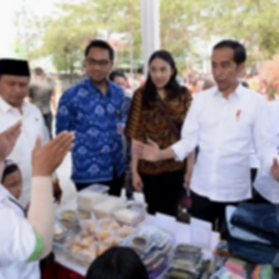 Putri Tanjung menemani Presiden Jokowi kunjungan ke Subang