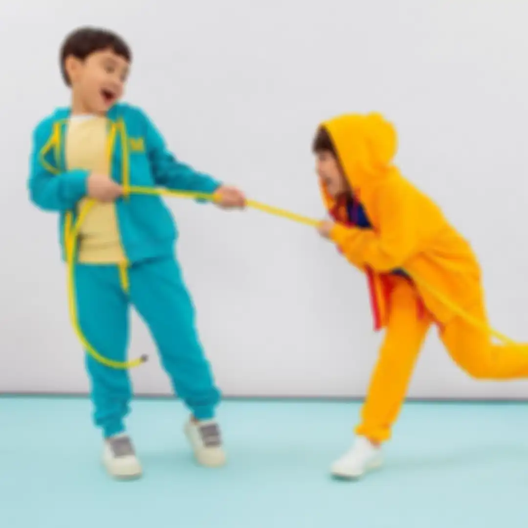 Netizen berisik membahas foto Gempi bareng Rafathar. Ada pula yang menyebut foto Gempi kompak bareng Rafathar sebagai pasangan gemoi.