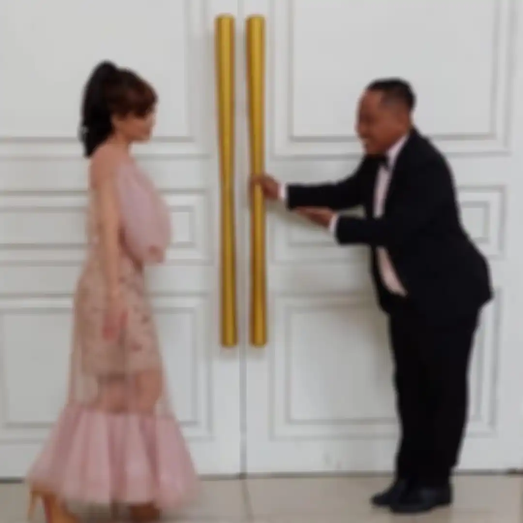 Di antara keriuhan respons netizen pada unggahan mantan kekasih Wijin, Narji Cagur ikut nimbrung komentari foto liburan Gisel dan Gempi itu. 