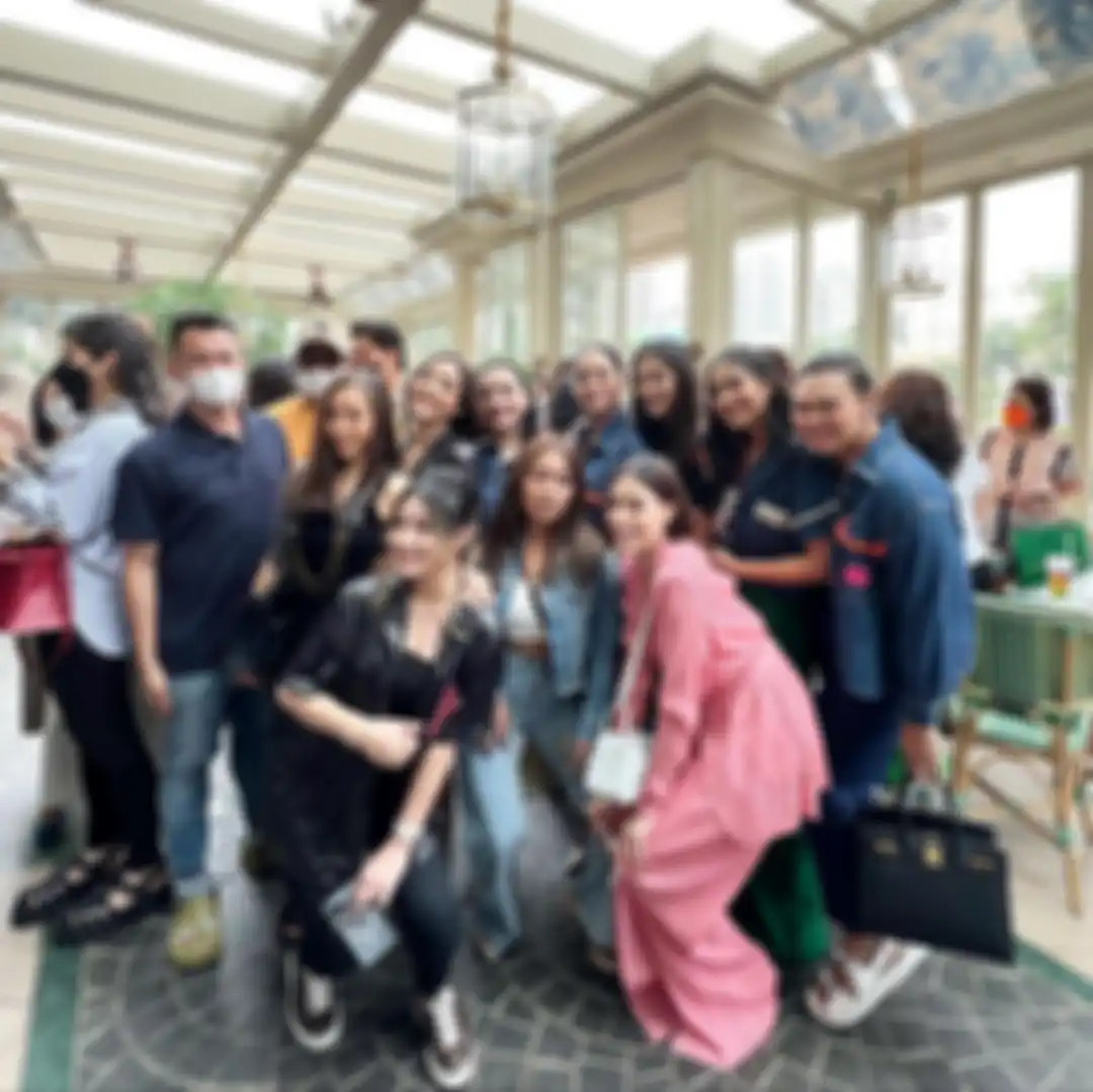 Gisel yang datangi proyek baru Nagita Slavina tanpa sengaja membongkar tabiat Raffi Ahamad. Foto ayah Rafathar jadi sorotan.