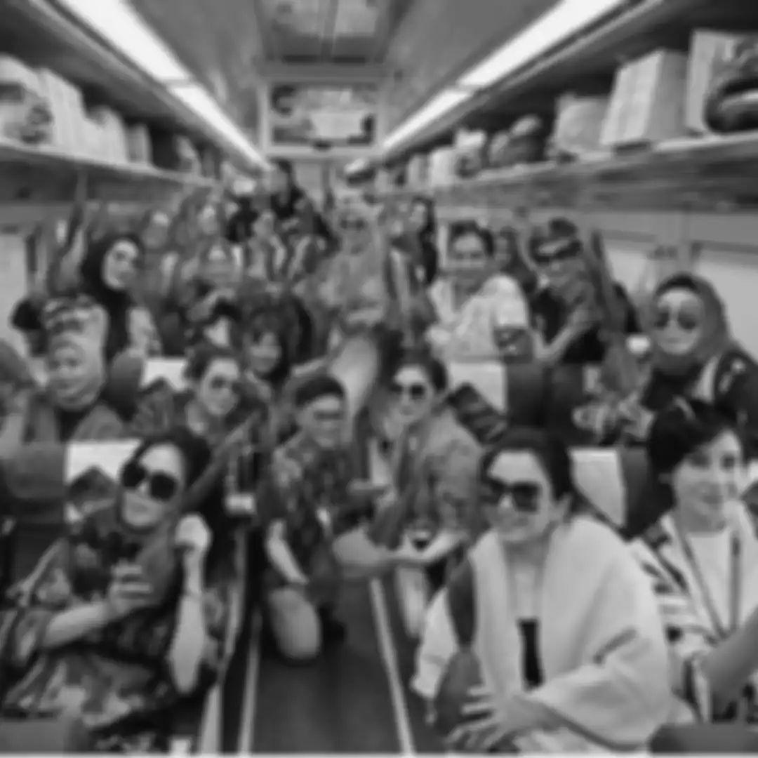 Geng sosialita Mayangsari menyewa gerbong kereta api