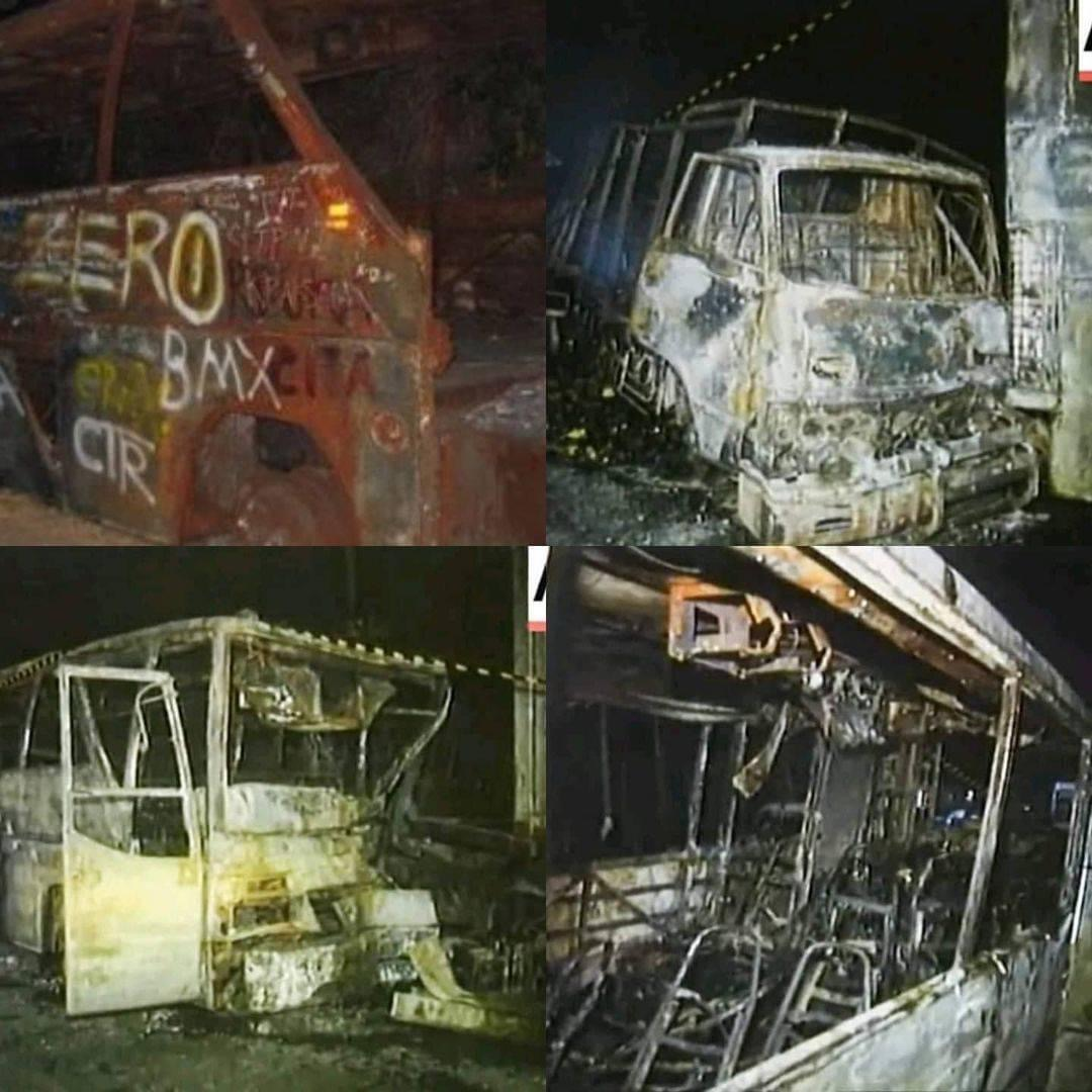 Pulang dari Bali, siswa SMK Yapemda Yogyakarta terpangggang hidup-hidup dalam bus. Jasad korban Tragedi Paiton ini sampai diawetkan pakai balok es.