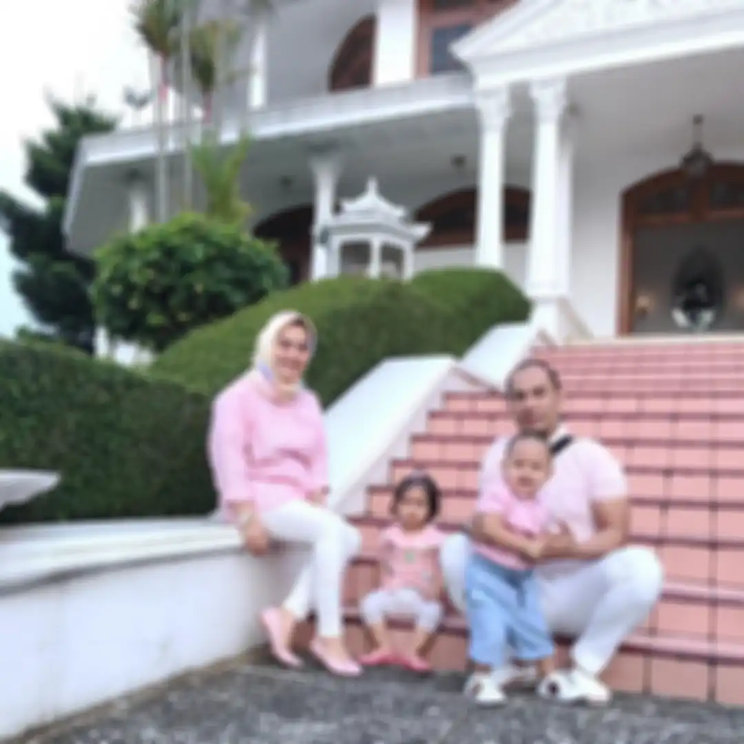 Rumah mewah Aisyahrani