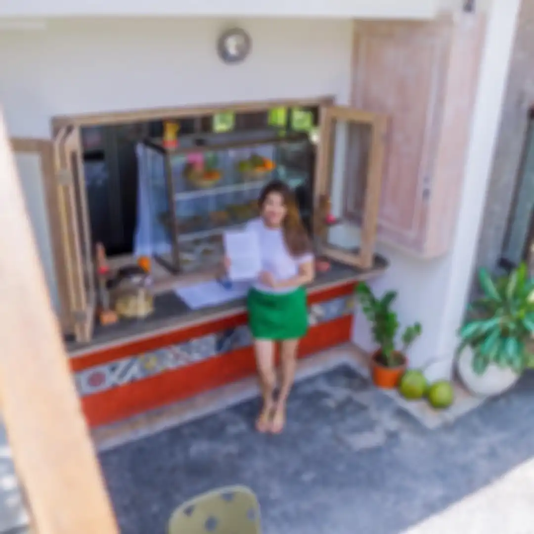 Warung ini memiliki konsep seperti warteg