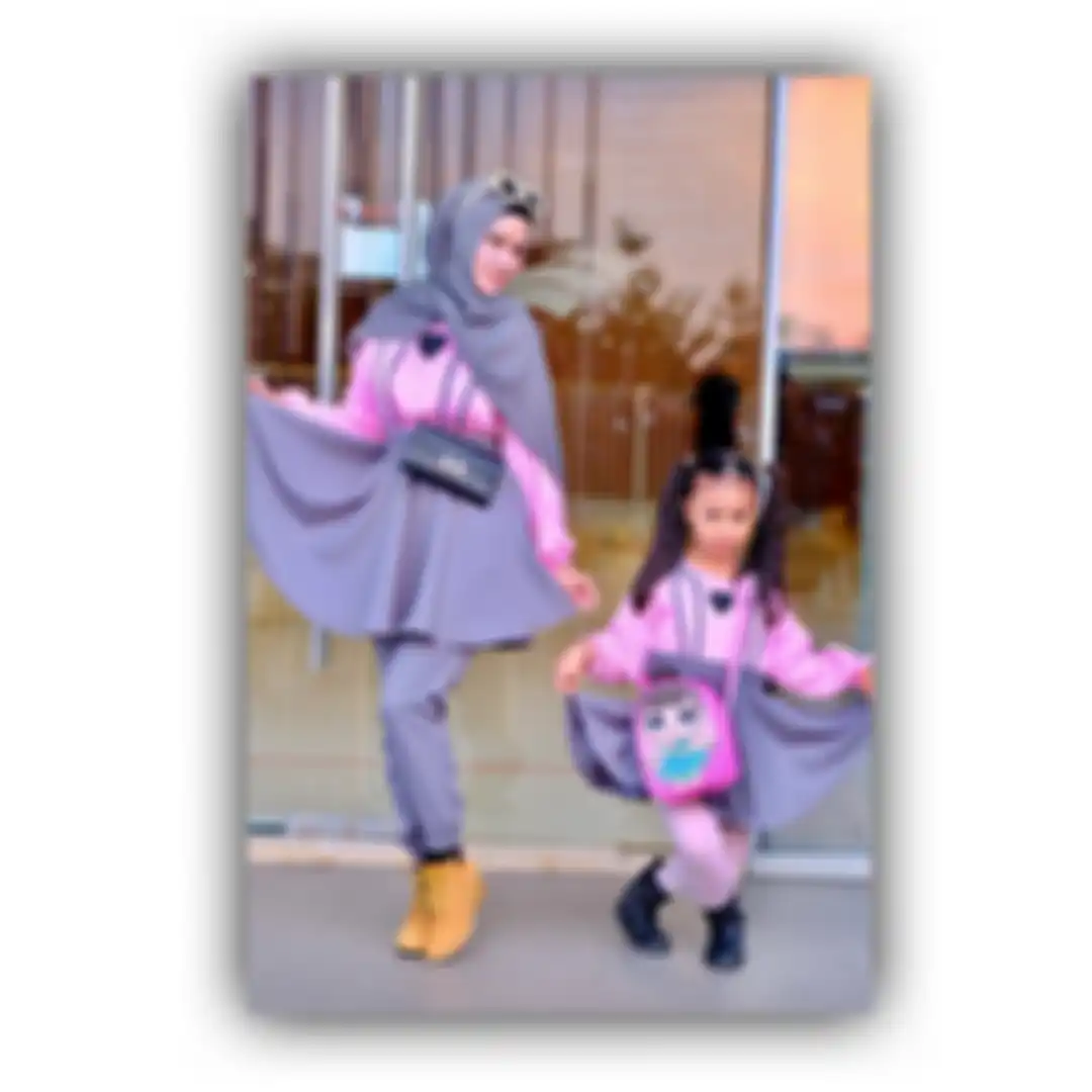 Angel Lelga dan sang anak, Hawra saat menonton konser Blackpink.
