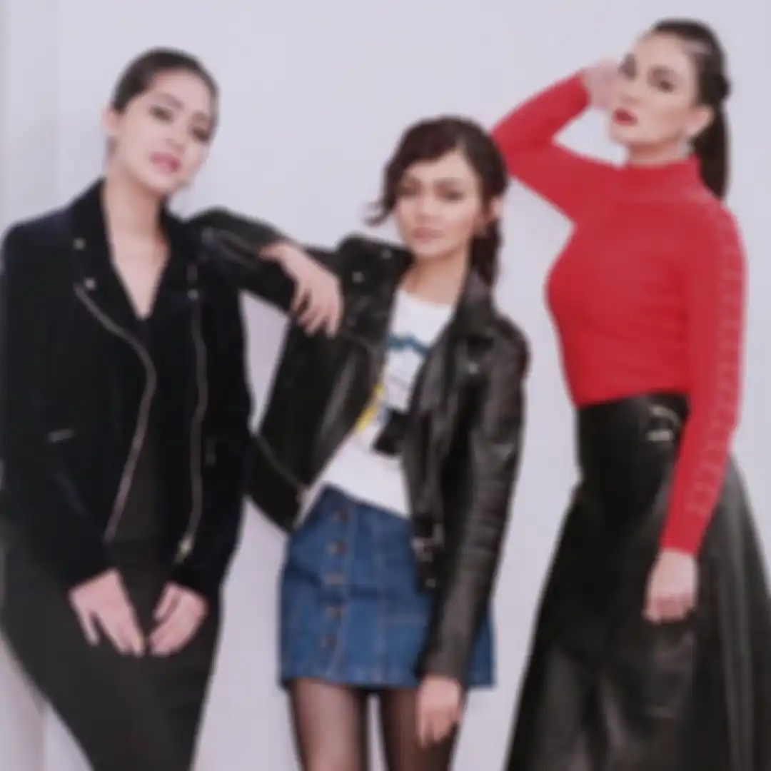 Foto terbaru Luna Maya dalam balutan busana edgy dan feminin
