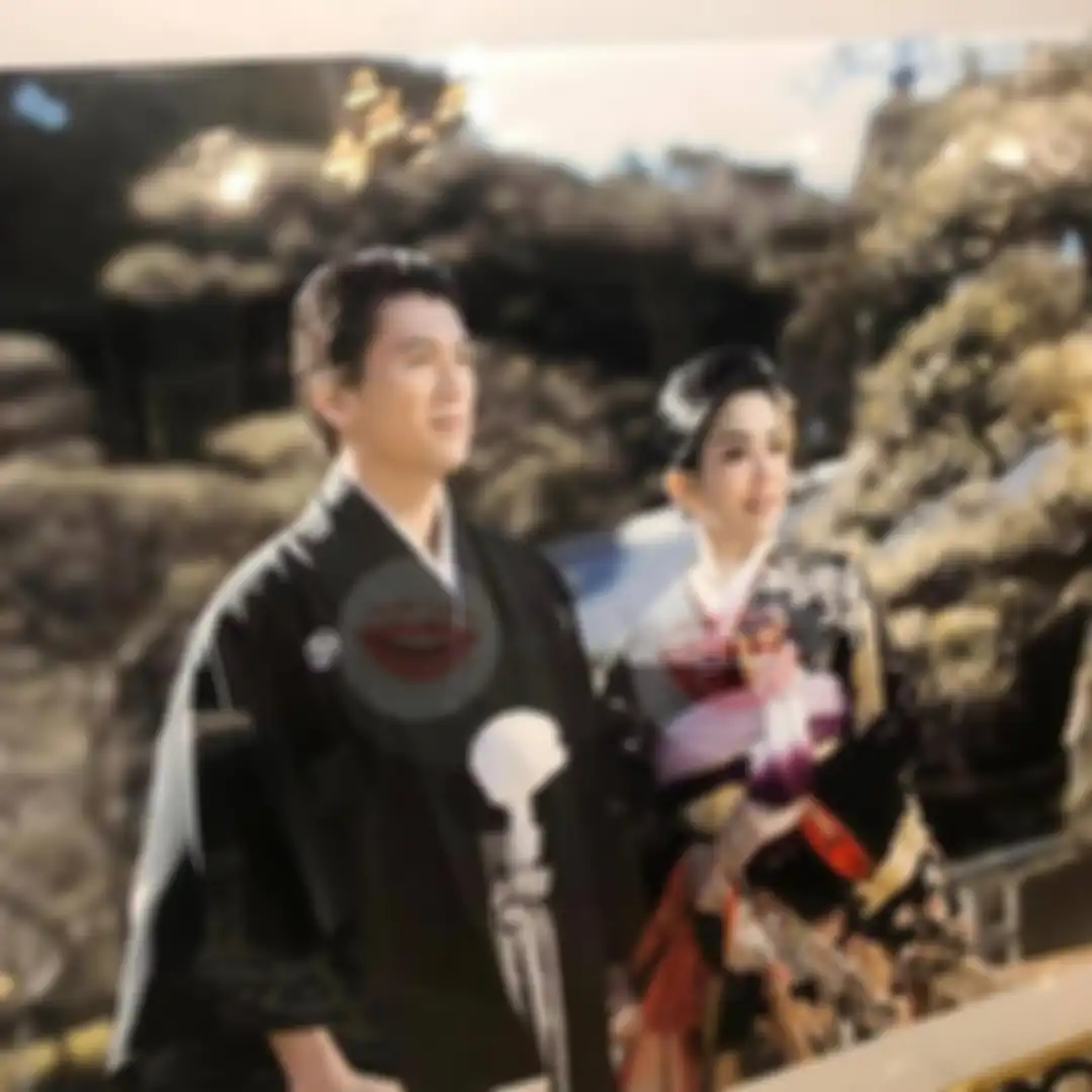 Syahrini dan Reino Barack serasi mengenakan kimono