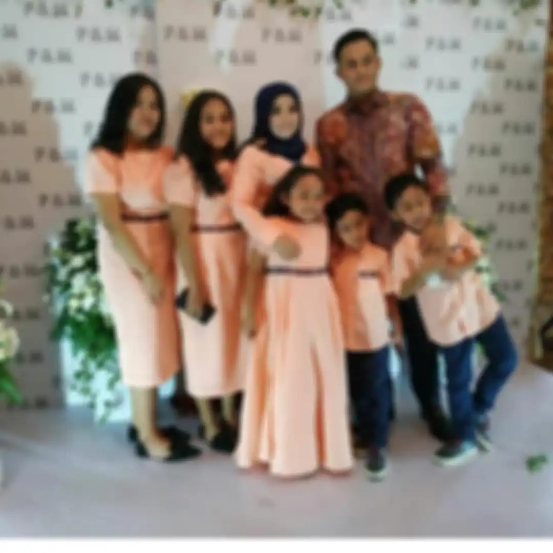 Fadel Islami dan keluarga Muzdalifah