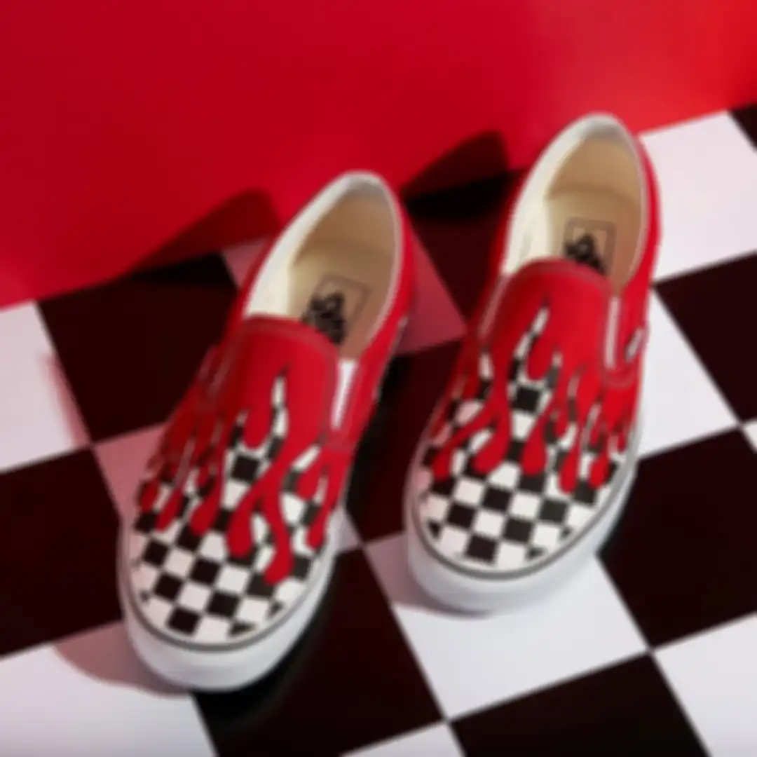Sepatu Vans Classic Slip-On Checker Flame