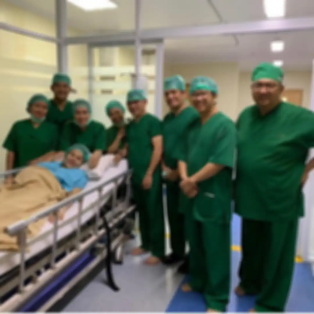 Nikita Mirzani sebelum operasi caesar
