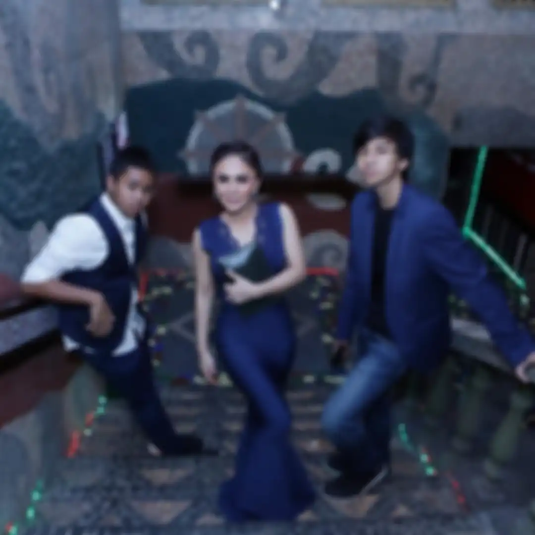 Cello, Yuni Shara, Cavin