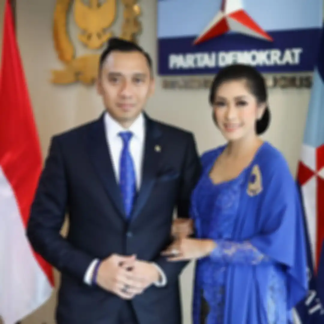 Aliya Rajasa tampak memesona dengan gaya makeup natural yang flawless