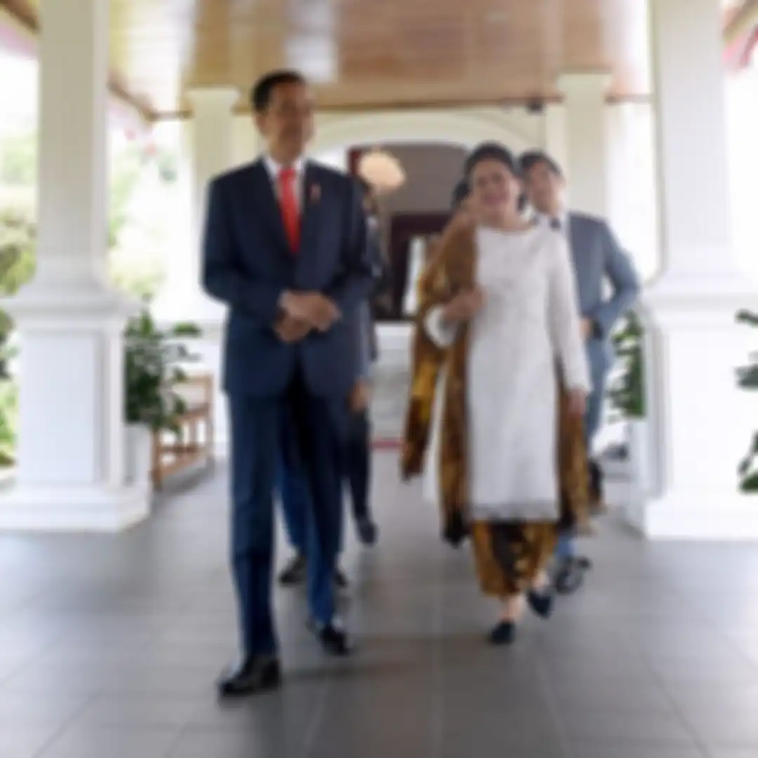 Tampilan anggun Iriana Jokowi saat pelantikan presiden dan wakil presiden