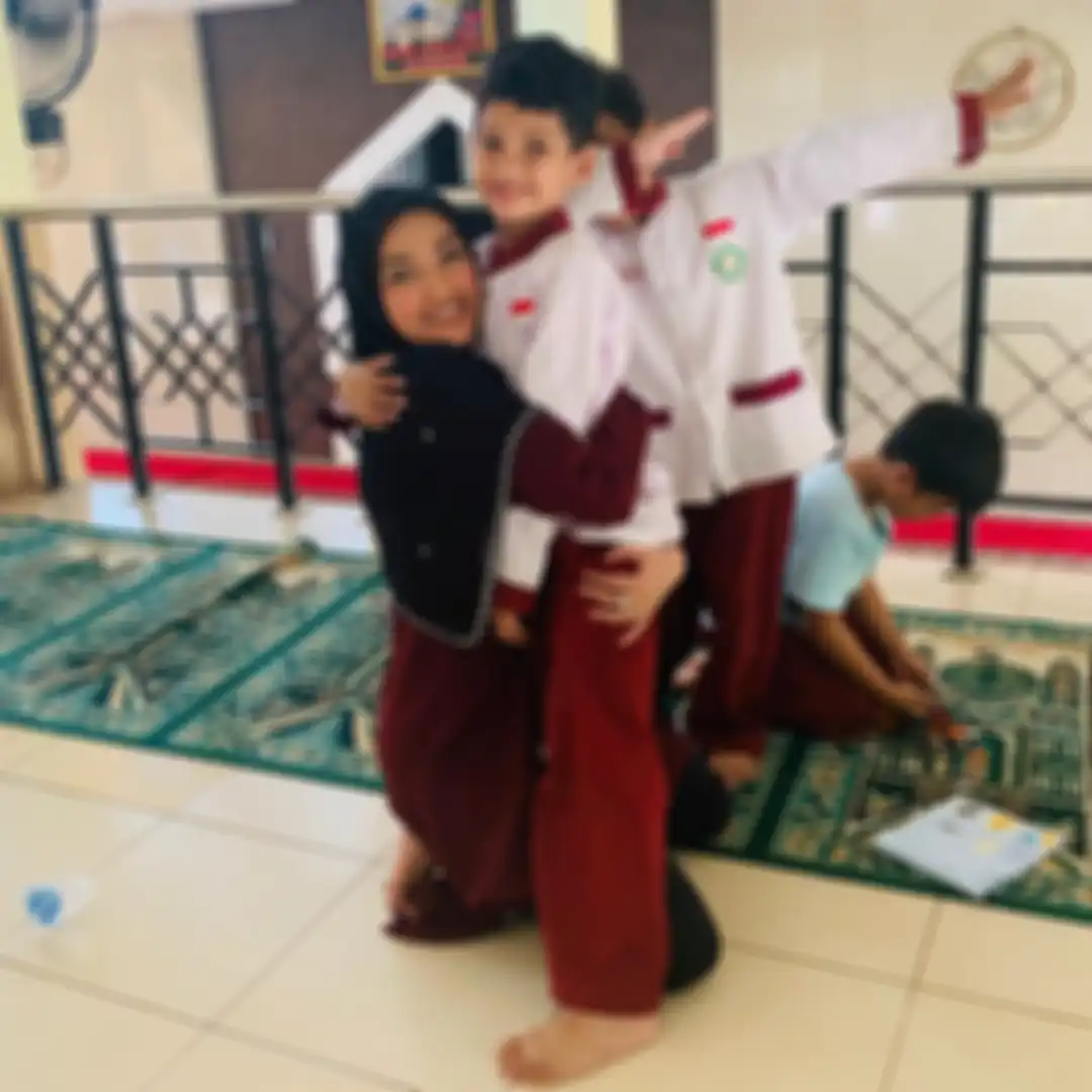 Tsania Marwa dan putra sulungnya