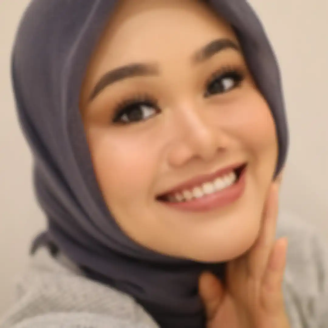 Inspirasi makeup untuk pipi tembem ala Fatya Biya