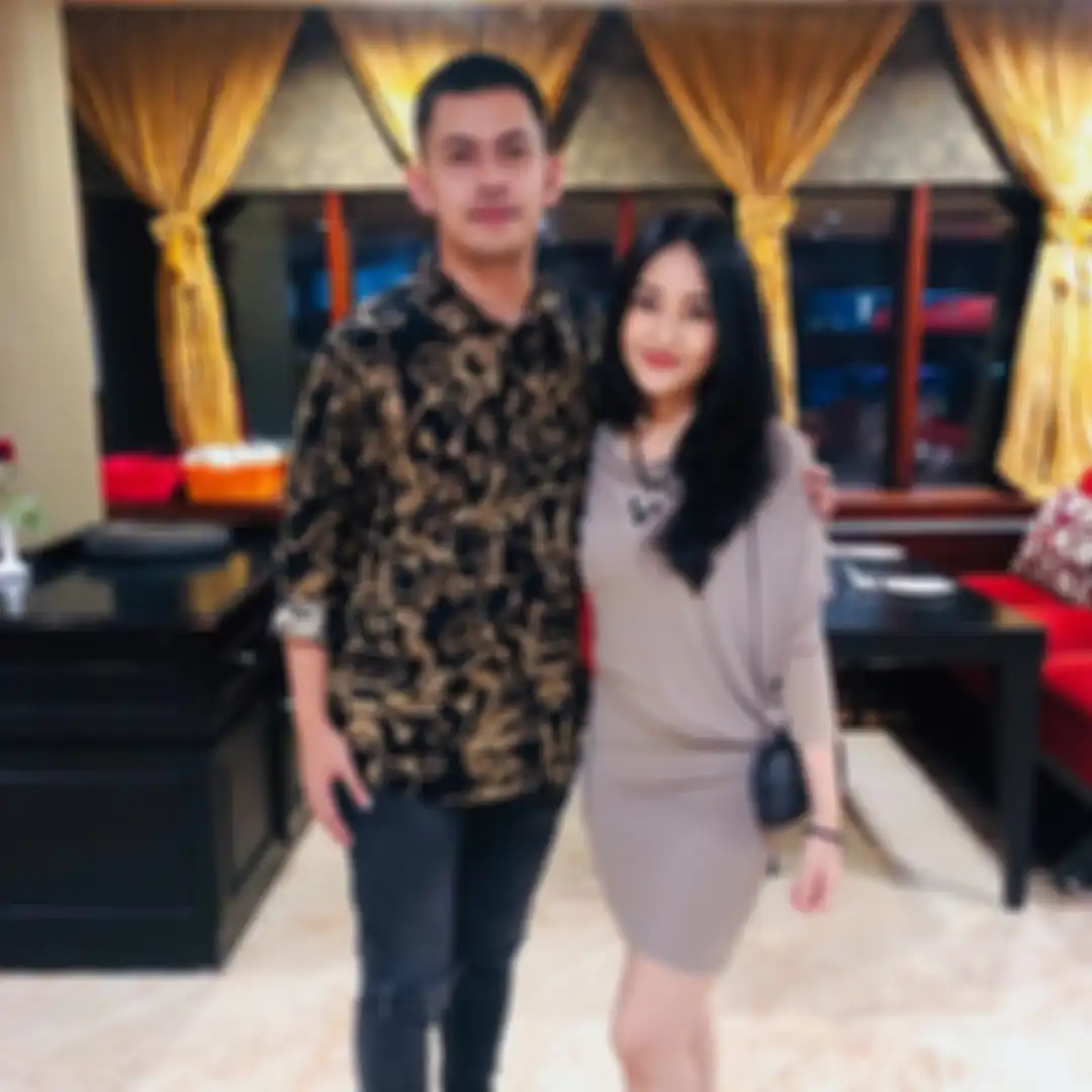 Clarin Hayes dan kekasihnya yang LDR karena virus corona.