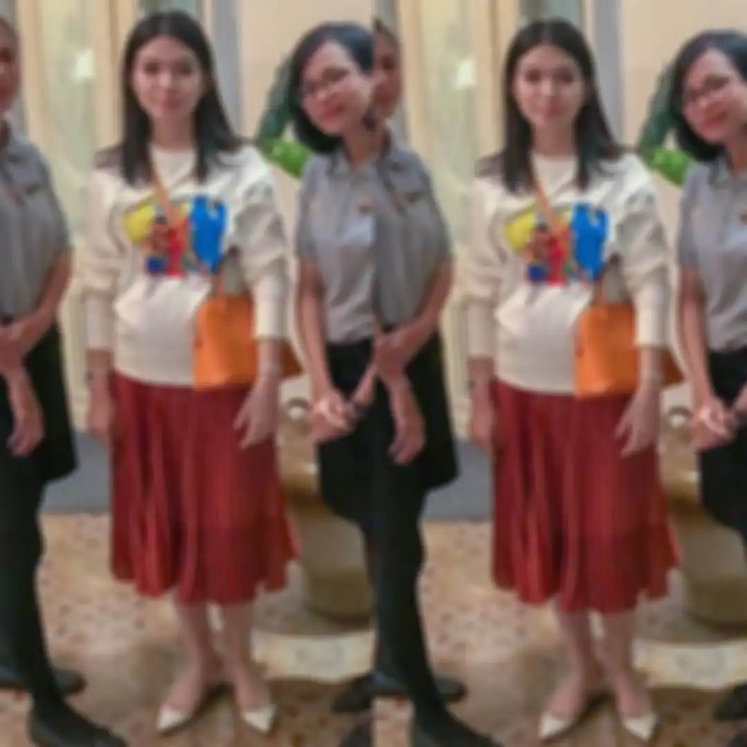 Tampilan sederhana Selvi Ananda 