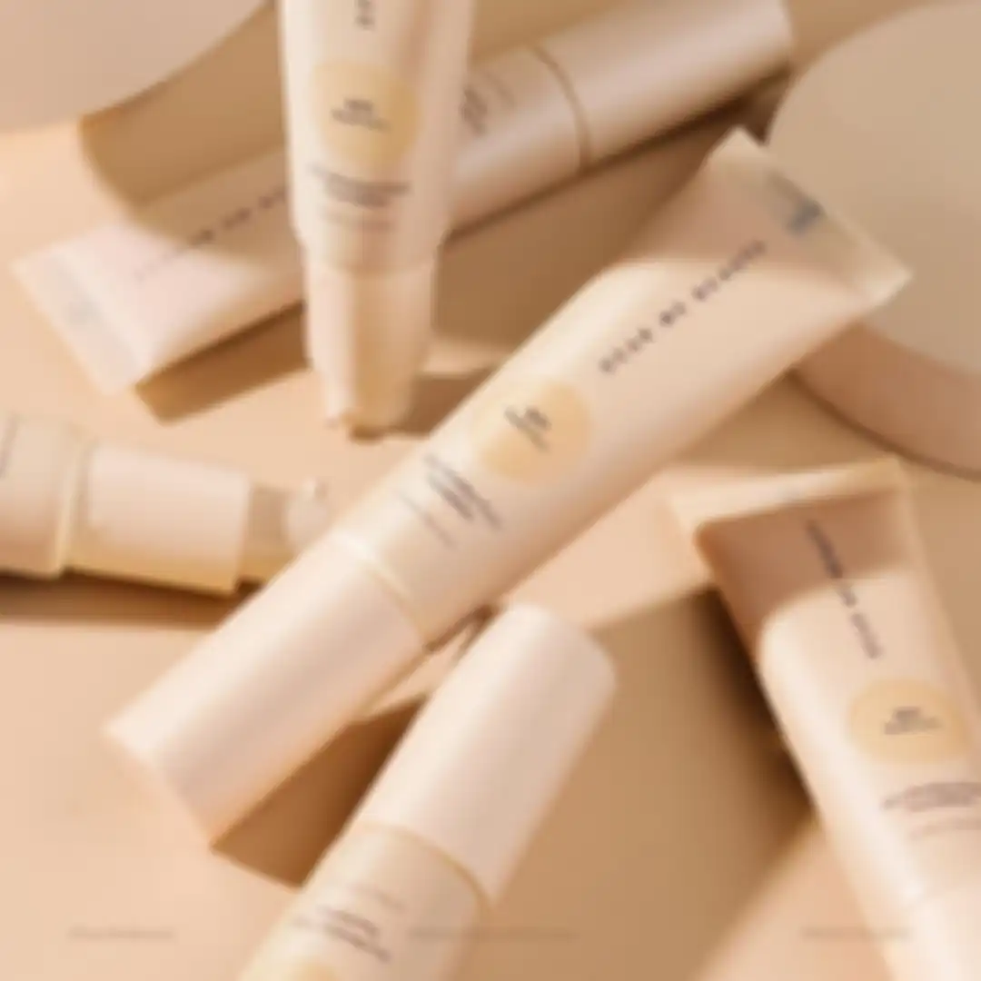 Dear Me Beauty Airy Poreless Fluid Foundation