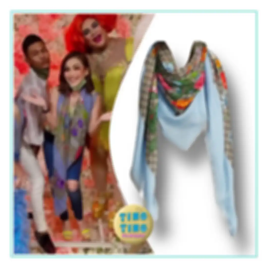 Ayu Ting Ting kenakan Gucci Floral Print Wool Scarf saat hadiri ulang tahun Nikita Mirzani