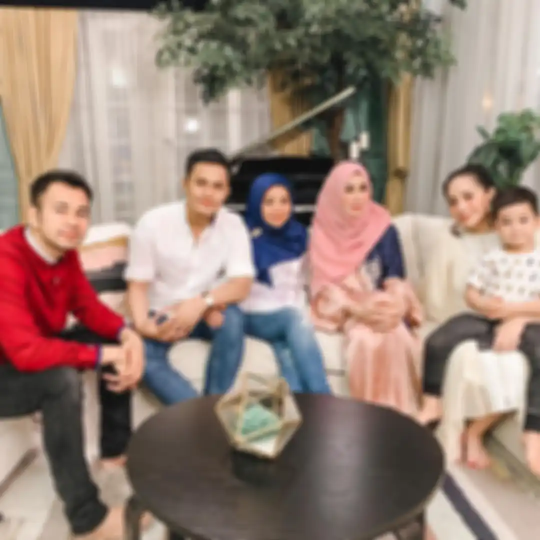 Muzdalifah pakai celana sobek-sobek bak anak muda