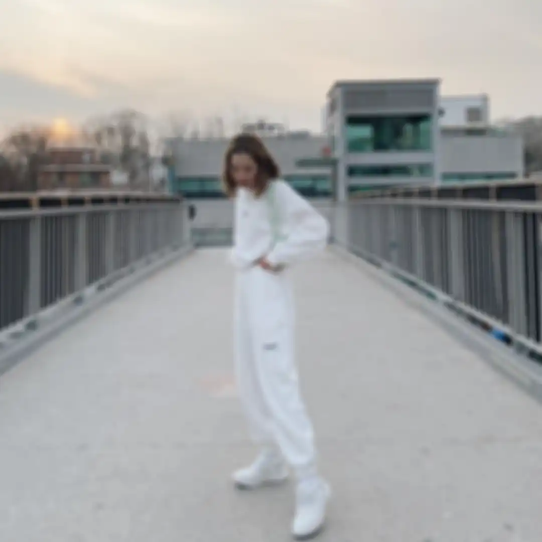 Ide outfit white on white ala selebgram