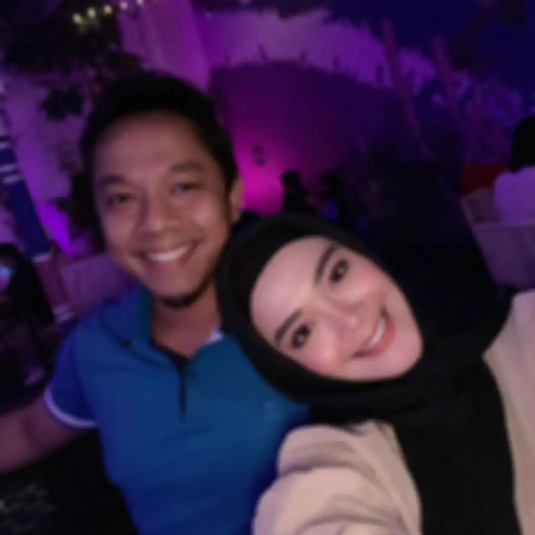 Sheza Idris dan sang suami