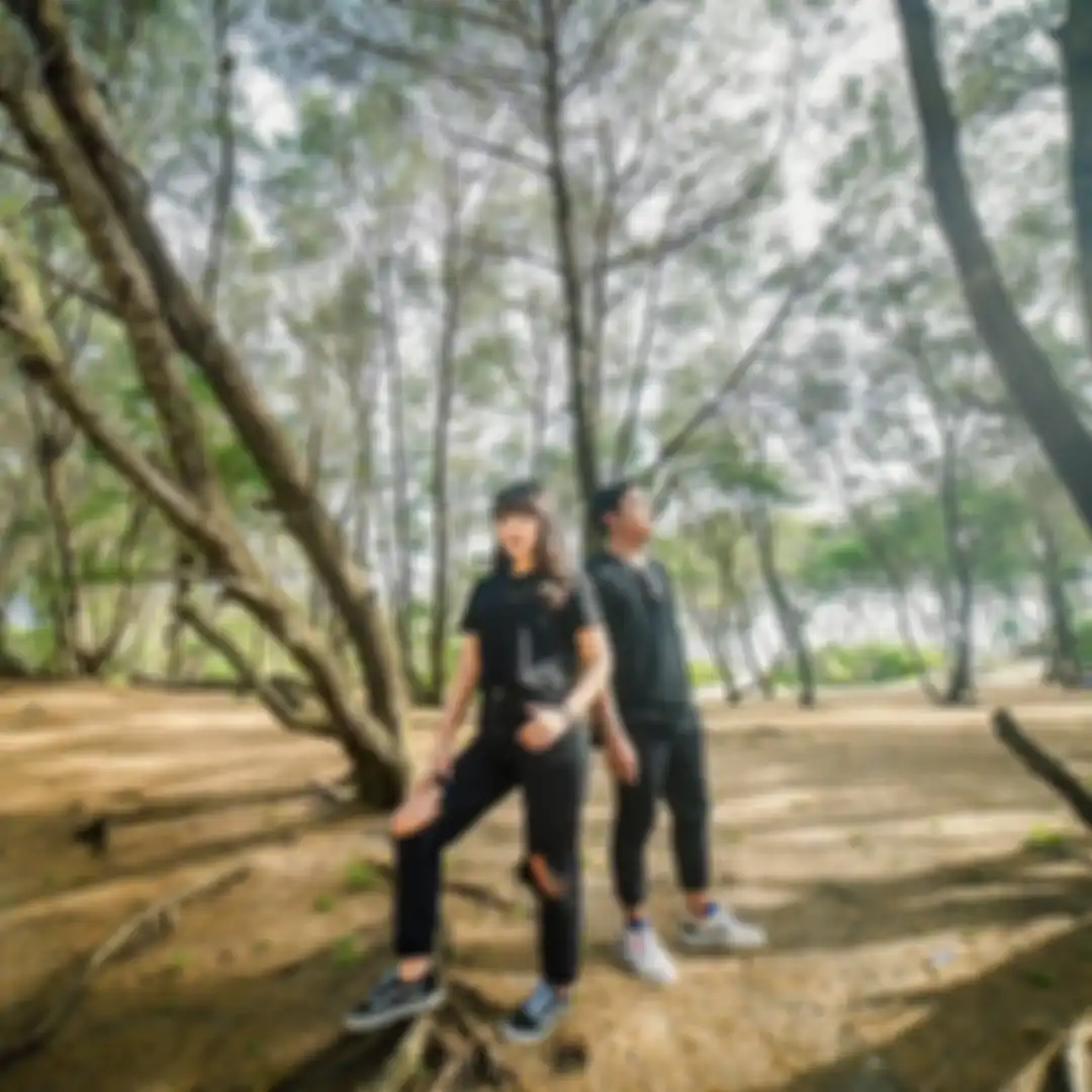 Foto mesra Denny Caknan dan Happy Asmara bikin baper. Kedunya tak sungkan umbar kemesraan di depan kamera. Ternyata mereka sudah dekat sejak lama.