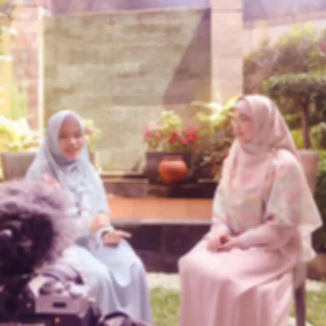 Dituding bentak Teh Ninih di masjid dan terseret dalam masalah pernikahan orangtuanya, putri sulung Aa Gym Ghaida Tsurayya memberi jawaban tak terduga.