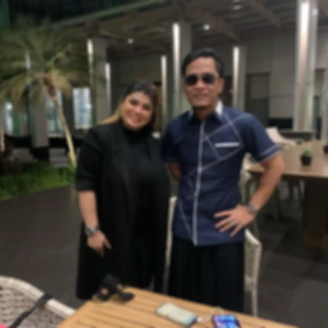 Bersama Gus Miftah, Nania Idol atau Nania Yusuf semakin mantap menjalani agamanya saat ini usai dikatai kafir oleh bapaknya sendiri. 