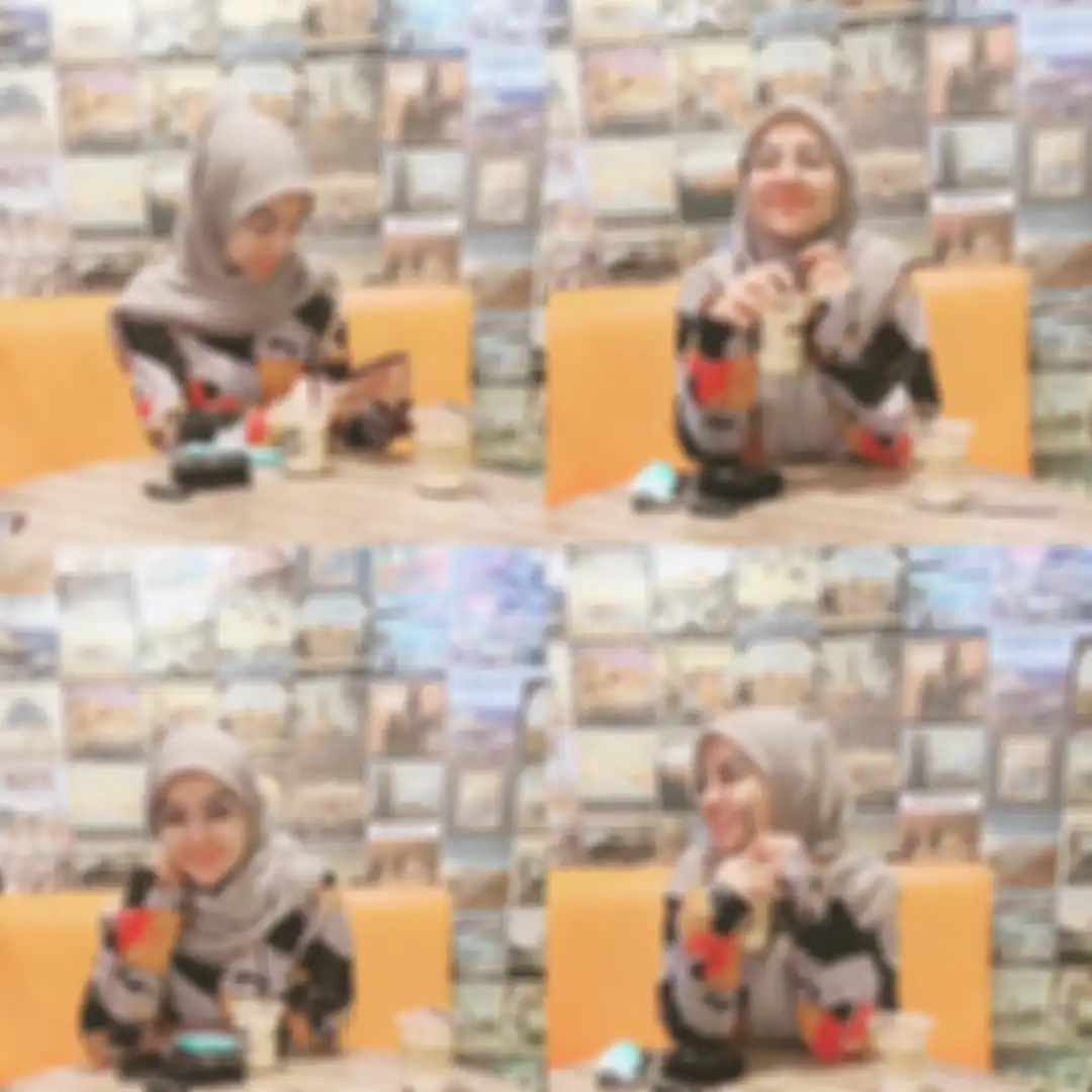 Foto Nadia Christina memakai hijab. Ia menunjukkan wajah dan tubuhnya lebam, yang disebutnya karena ulah Alfath Fathier