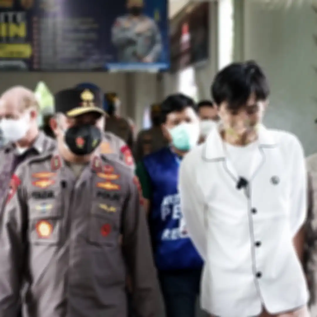 Dokter Tirta bersama Kapolda Metro Jaya Fadhil Imran. Meski kompak membesarkan anak, dokter Tirta sebut ogah rujuk dengan mantan istrinya.