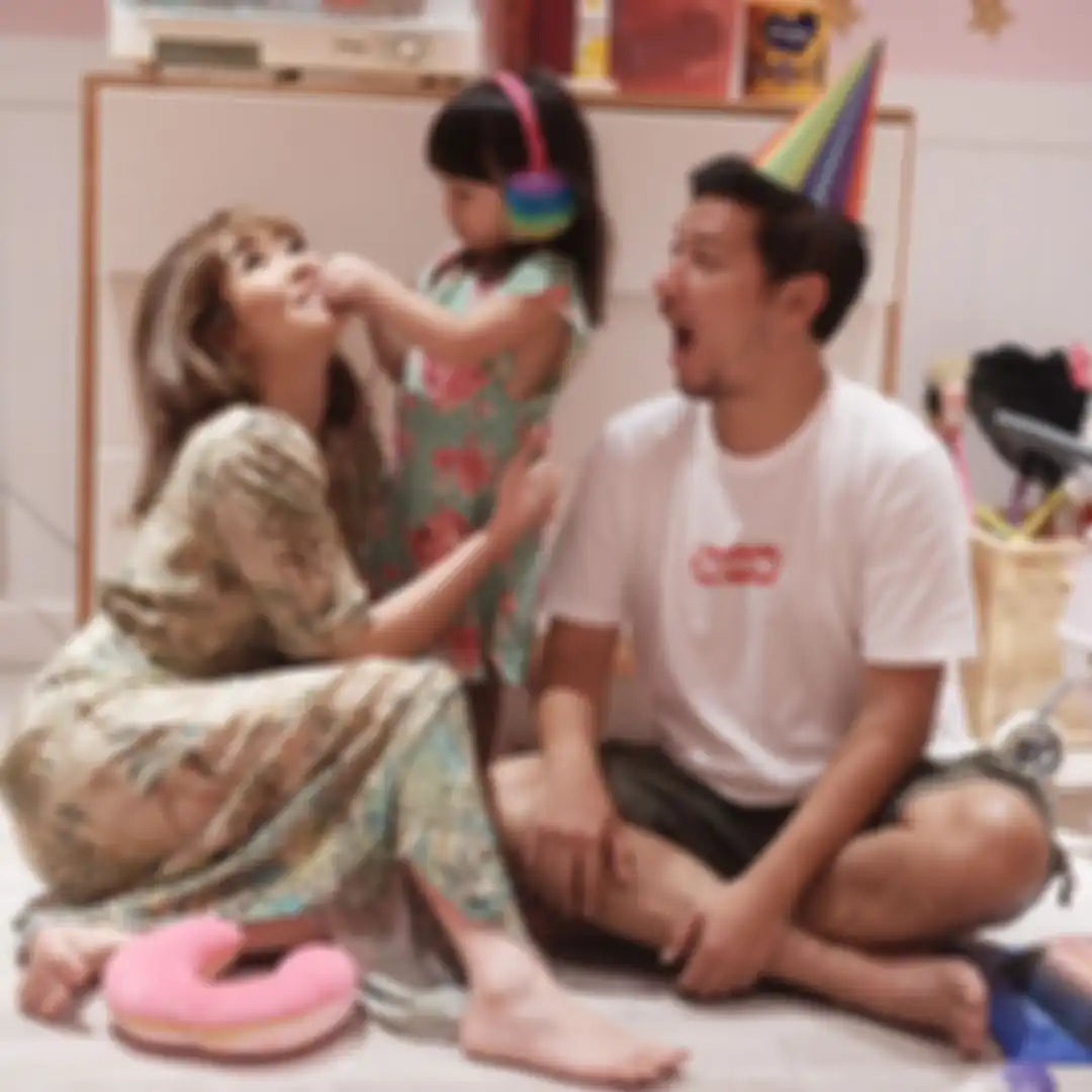 Beragam respons netizen terlontar. Foto Gisel merayakan ulang tahun bareng Gading Marten dan Gempi ramai komentar. 