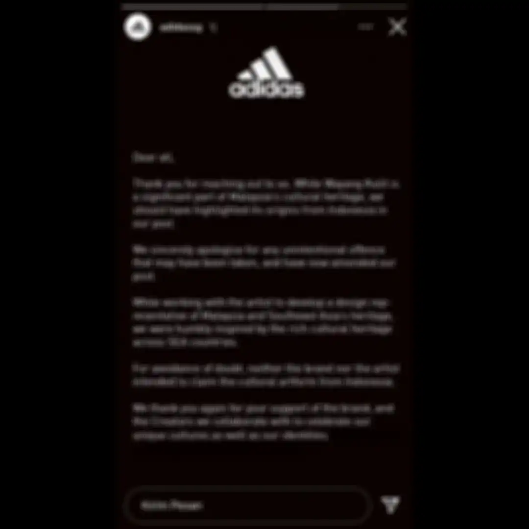 Permintaan maaf Adidas Singapura usai fotonya digeruduk netizen Tanah Air. Dalam keterangan foto salah satu sepatu yang masuk koleksi City Pack, Adidas Singapura dengan bangga menunjukkan desain wayang kulit.