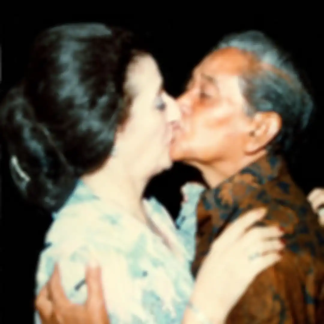  Dolly Zegerius ibunda Yapto Soerjosoemarno bersama suaminya, Soetarjo Soerjosoemarno. 