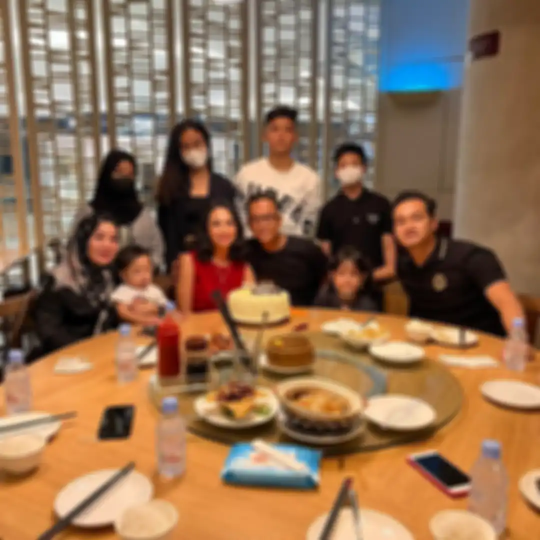 Foto Doddy Sudrajat yang mendapatkan endorse klinik kecantikan digeruduk netizen. Pemicunya, rencana pemindahan makam Vanessa Angel.