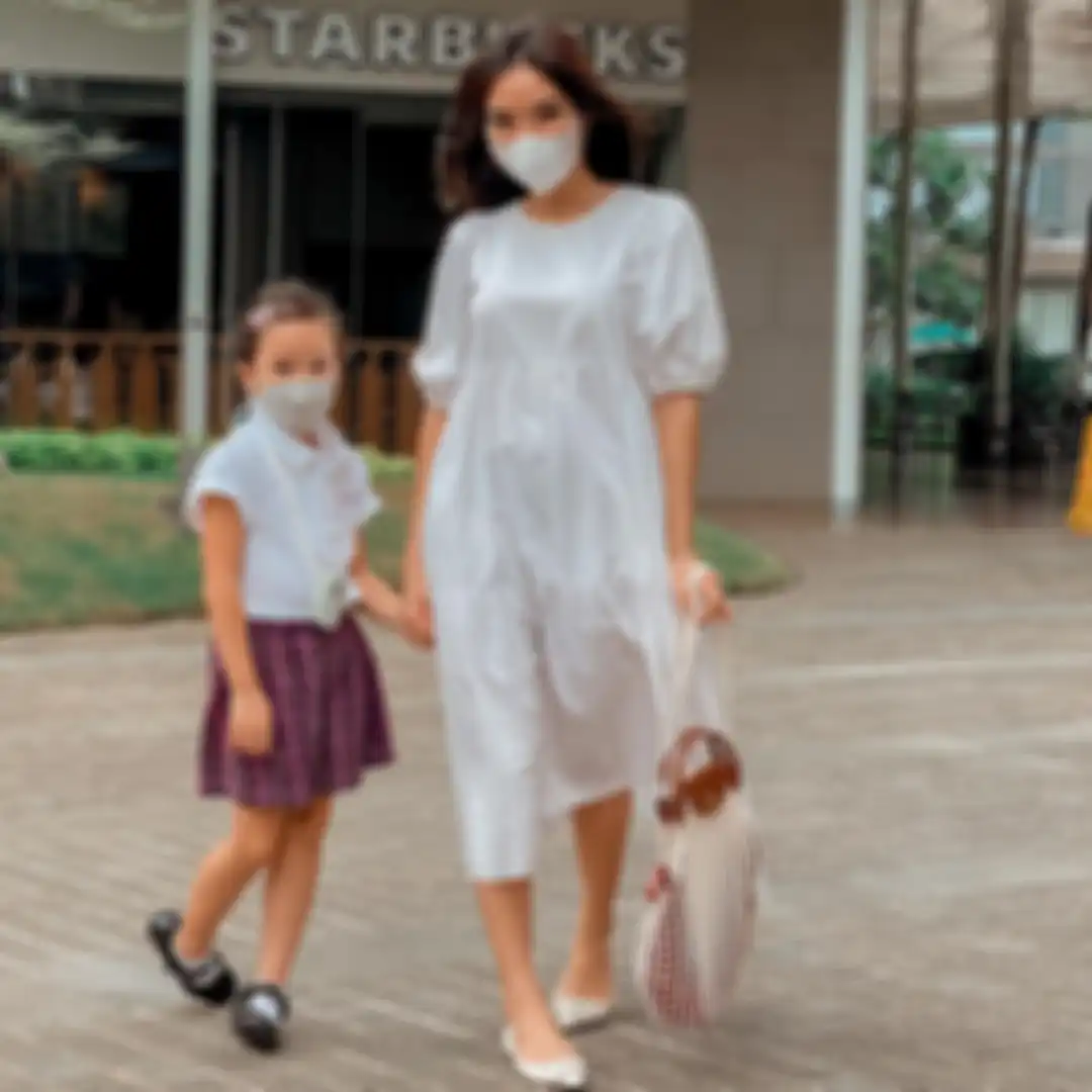 Foto Gisel mengantar sekolah Gempi mencuri perhatian. Pemicunya, barang mewah ini. Harganya, 3 kali bansos DKI Jakarta.